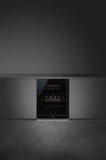 Smeg Dolce Stil Novo Wine Cooler CVIA638LN3 hero image
