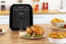 Tefal FX202D 1.2kg Ultimate Fry Deluxe Fryer hero image