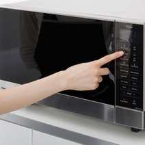 Panasonic 27L Flatbed Inverter Microwave NN-SF57QSQPQ hero image