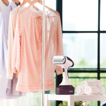 Sunbeam Power Steam Handheld Garment Steamer SG1000 hero image