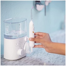 Philips Sonicare Power Flosser 7000 HX3911-42 hero image