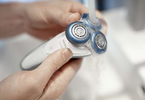 Philips S7710SC Series 7000 Wet and Dry Electric Shaver hero image