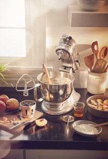 KitchenAid 5KSM150PSACU Artisan Stand Mixer Contour Silver - 91099 hero image
