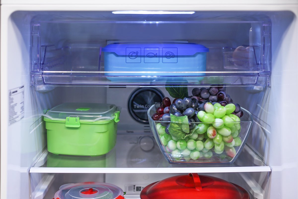 Samsung 318l top mount refrigerator top