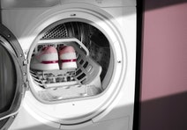 Electrolux 8kg Heat Pump Dryer EDH803BEWA hero image