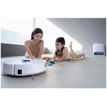 Narwal Freo X Ultra Robotic Vacuum and Mop with Auto Washing and Self Emptying XULTRA hero image