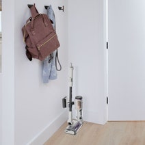 Shark Cordless Detect Pro IW1611 hero image