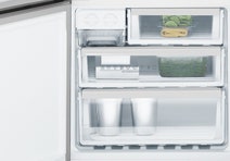 Electrolux 453L Bottom Mount Fridge EBE4507SA-L hero image