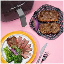 NutriBullet XXL Digital 7L Air Fryer NBA07100 hero image
