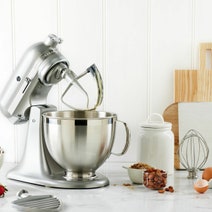 KitchenAid KSM195 Artisan Stand Mixer Contour Silver 5KSM195PSACU hero image