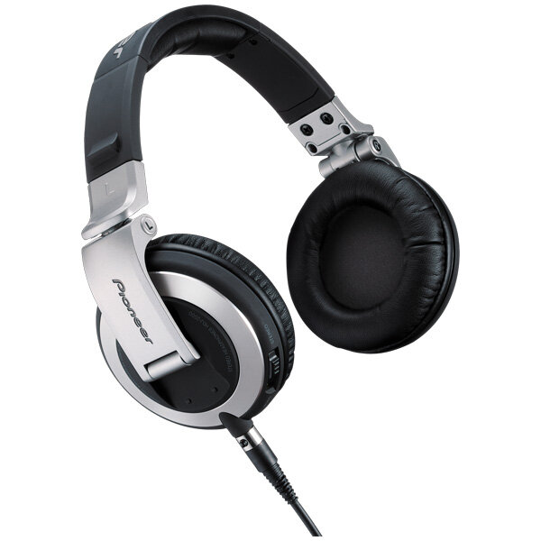 Pioneer HDJ2000 Professional DJ Headphones hero image