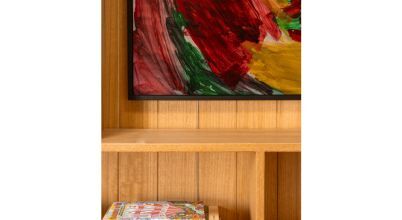 The Frame has a single thin clear cable to maintain the art display aesthetic