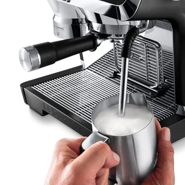 la specialista coffee machine matt black ec9335bm